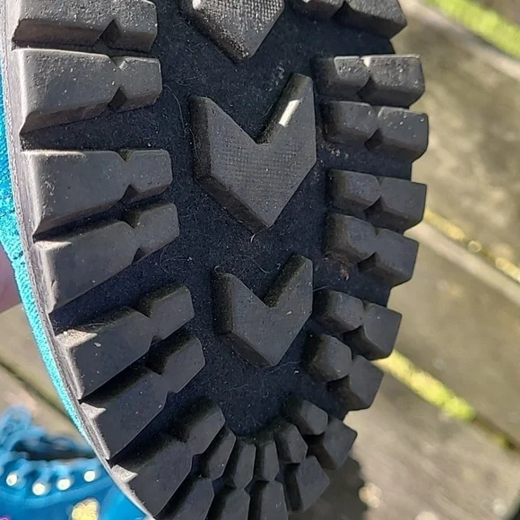 Women's Betsy Johnson Embroidered Laced Boots - Picture 8 of 12